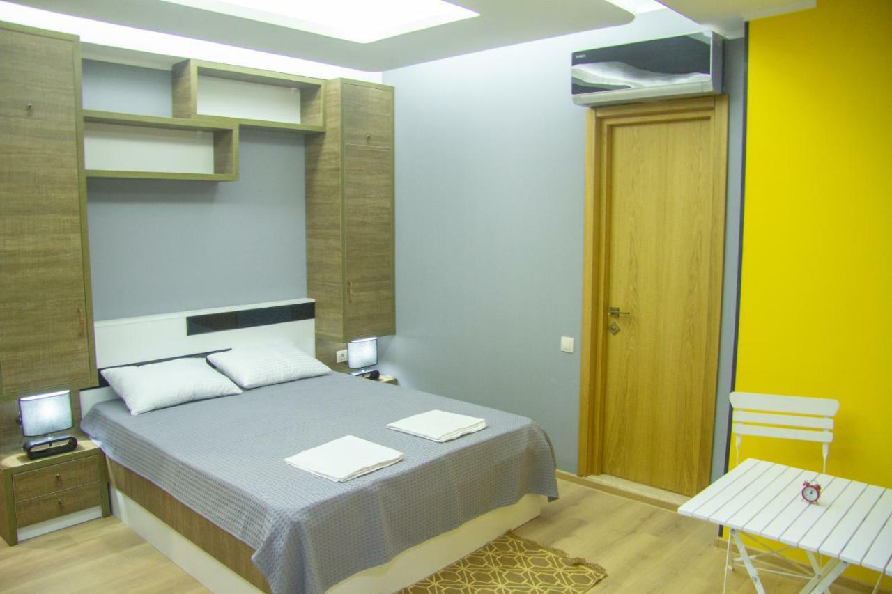Batumi Hotel R&M Exterior photo