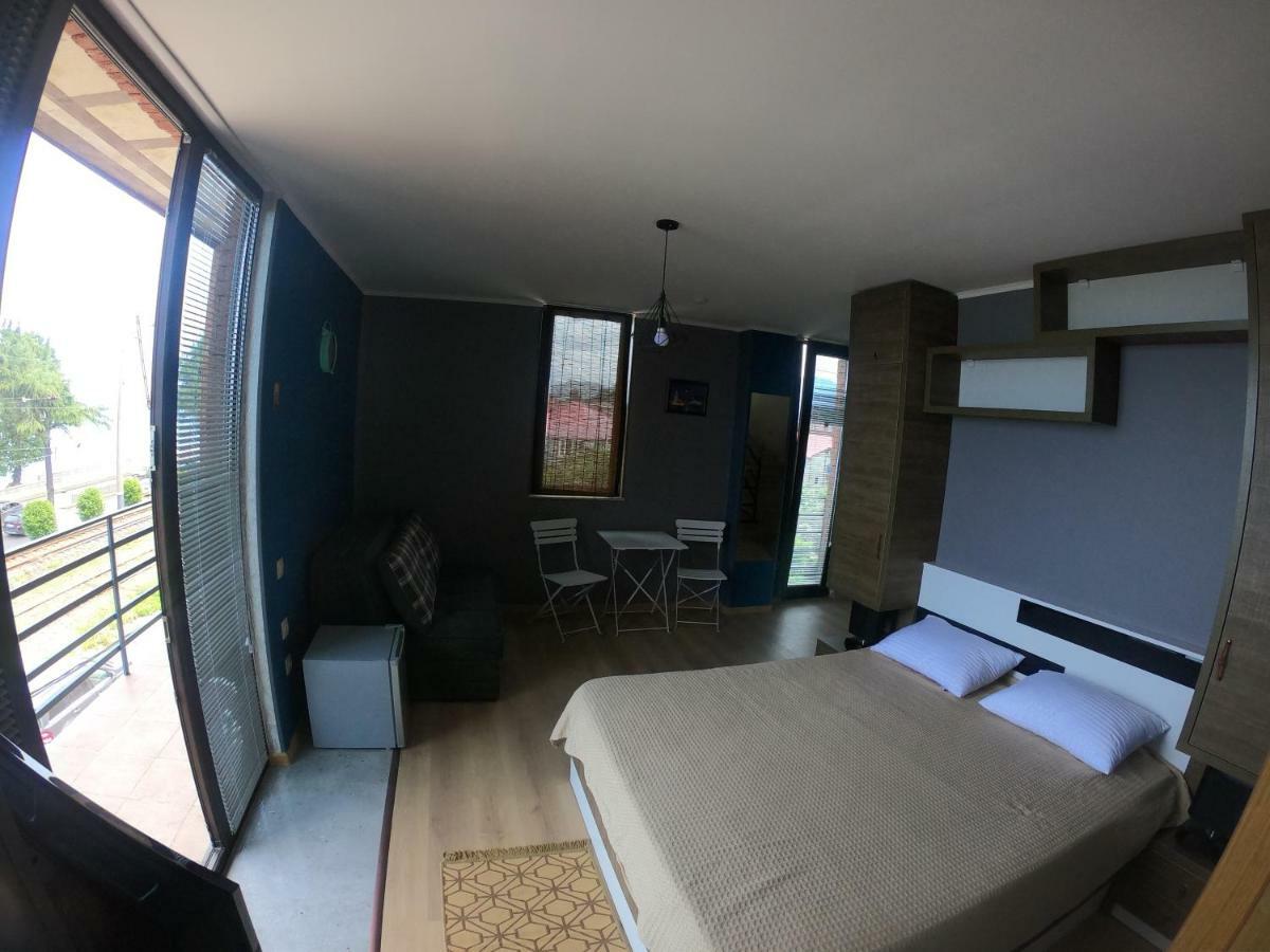 Batumi Hotel R&M Exterior photo